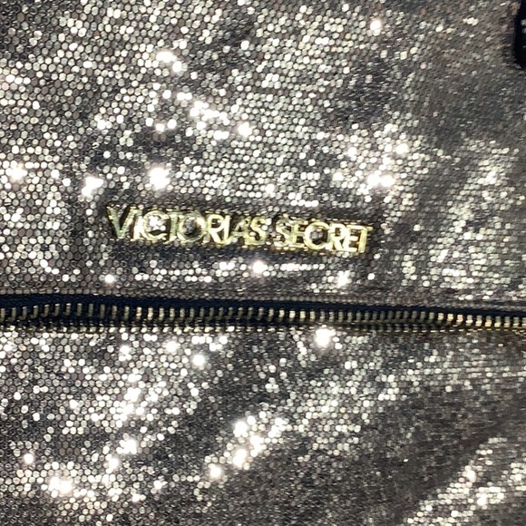 Victoria’s Secret - gold sparkle elegant fold over clutch  gold toned & hardware - Picture 2 of 6